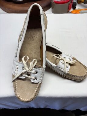 Sebago Two-Tone Suede & Leather Boat Shoes in Beige and White